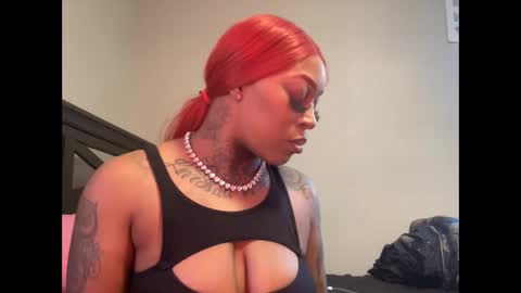 Snapshot of creame_sensation chatting on December 17, 8:21 pm PHANTOMTARGARYENXXX online show from December 17, 8:21 pm