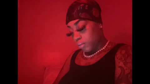 Snapshot of creame_sensation chatting on December 8, 7:05 am PHANTOMTARGARYENXXX online show from December 8, 7:05 am
