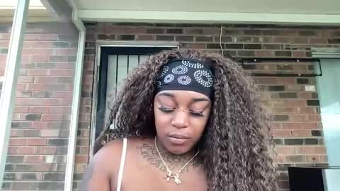 Snapshot of creame_sensation chatting on September 15, 12:57 pm PHANTOMTARGARYENXXX online show from September 15, 12:57 pm