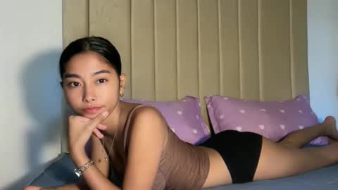 Snapshot of creamy_sexy chatting on September 10, 6:46 am mika online show from September 10, 6:46 am