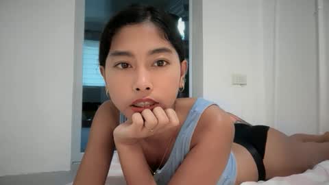 Snapshot of creamy_sexy chatting on October 9, 6:28 am mika online show from October 9, 6:28 am