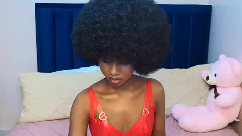 queen online show from April 16, 5:45 pm