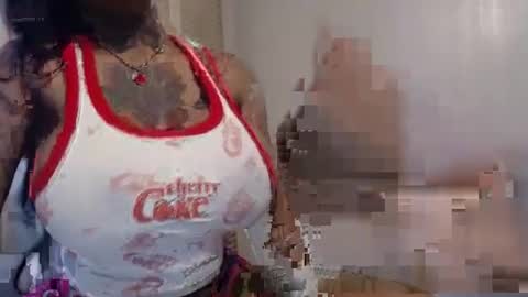 Snapshot of creamyexotica chatting on September 20, 5:33 pm CreamyExotica online show from September 20, 5:33 pm
