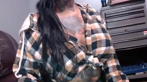 Snapshot of creamyexotica chatting on October 7, 1:37 pm CreamyExotica online show from October 7, 1:37 pm