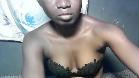 creamyxsugar online show from August 8, 5:15 am