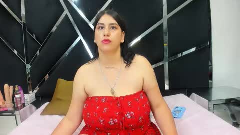 Criistaal   online show from May 24, 5:17 am