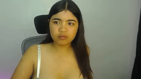 crimson_lily online show from July 27, 12:02 pm