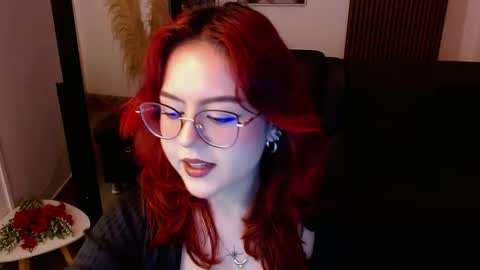 Snapshot of crimson_tati chatting on March 6, 4:08 am Tatiana online show from March 6, 4:08 am