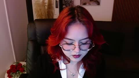 Snapshot of crimson_tati chatting on March 4, 5:11 am Tatiana online show from March 4, 5:11 am