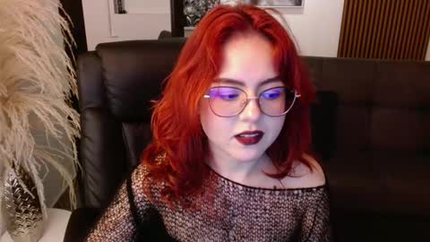 Snapshot of crimson_tati chatting on January 9, 6:17 am Tatiana online show from January 9, 6:17 am