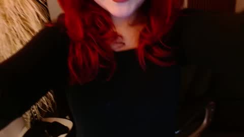 Snapshot of crimson_tati chatting on December 13, 4:33 am Tatiana online show from December 13, 4:33 am