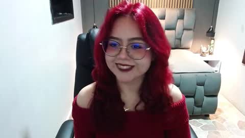 Snapshot of crimson_tati chatting on December 27, 5:20 am Tatiana online show from December 27, 5:20 am