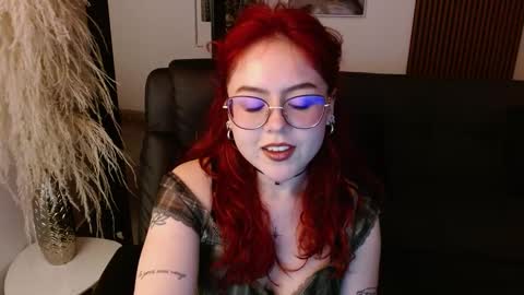 Snapshot of crimson_tati chatting on December 29, 6:14 am Tatiana online show from December 29, 6:14 am