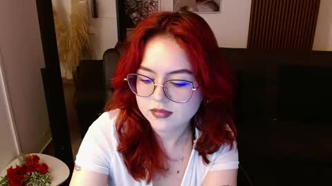 Snapshot of crimson_tati chatting on February 27, 6:29 am Tatiana online show from February 27, 6:29 am