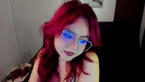 Snapshot of crimson_tati chatting on September 10, 4:34 am Tatiana online show from September 10, 4:34 am
