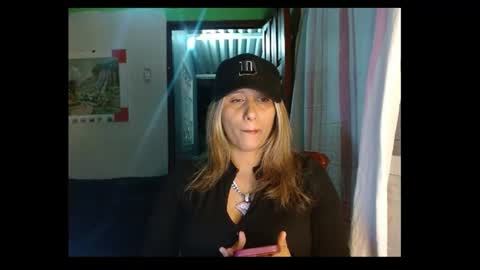 crisshantall online show from July 29, 3:06 am