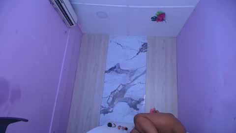 Snapshot of cristal_hott01 chatting on October 4, 11:31 pm Cristal online show from October 4, 11:31 pm