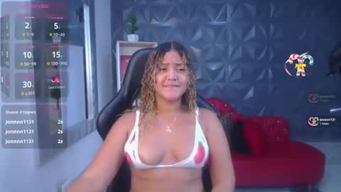Snapshot of cristal_war chatting on September 9, 11:15 pm Cristal online show from September 9, 11:15 pm