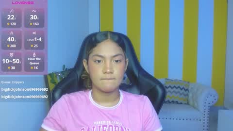 Snapshot of cristal_war chatting on March 9, 12:10 am Cristal online show from March 9, 12:10 am