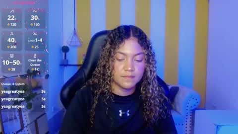 Snapshot of cristal_war chatting on February 19, 11:46 pm Cristal online show from February 19, 11:46 pm