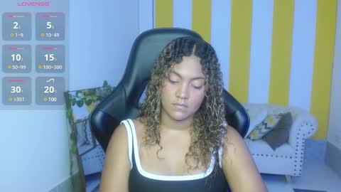 Snapshot of cristal_war chatting on February 10, 11:23 pm Cristal online show from February 10, 11:23 pm