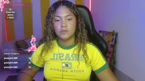 Snapshot of cristal_war chatting on January 21, 11:13 pm Cristal online show from January 21, 11:13 pm