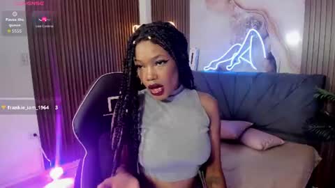 Crystalbroke  online show from June 12, 7:22 pm