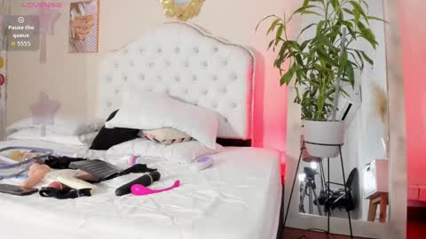 Snapshot of cristalcutte_ chatting on September 24, 3:22 pm Cristal Cute online show from September 24, 3:22 pm