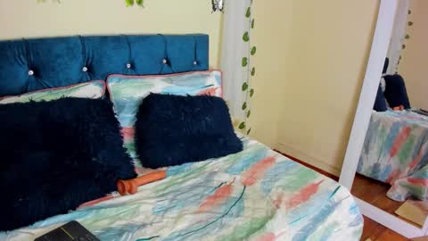 Snapshot of cristalwalker__ chatting on September 10, 1:44 pm cristal walker online show from September 10, 1:44 pm