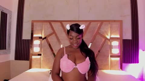 cristin  online show from October 23, 7:20 pm