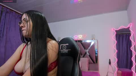 cristy_tay online show from May 20, 11:40 am