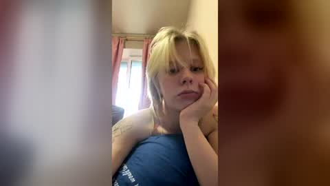 cristyynyy online show from July 14, 3:44 am