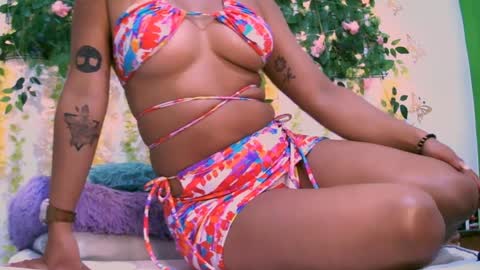 crysrus online show from January 31, 1:43 am