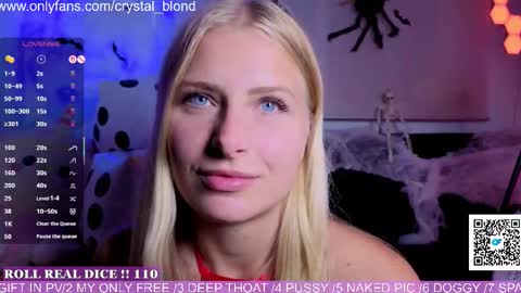 Snapshot of crystal_blond chatting on October 15, 8:11 pm Crystal online show from October 15, 8:11 pm