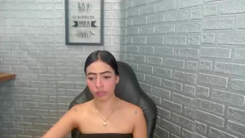 I AM CRYSTAL online show from March 9, 6:21 pm