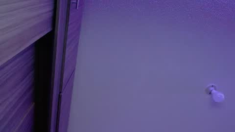 Olivia  online show from November 2, 3:32 am