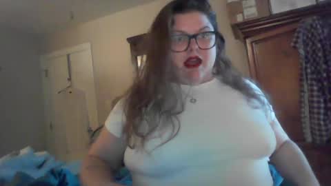 Snapshot of crystalizzzee chatting on March 6, 3:56 pm Herekittykitty69 online show from March 6, 3:56 pm