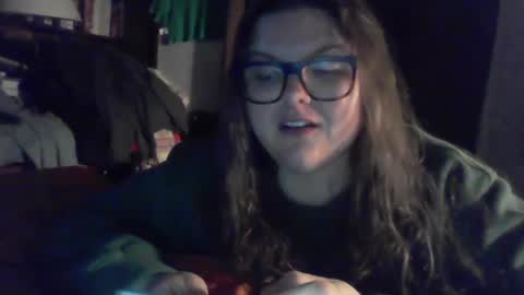Snapshot of crystalizzzee chatting on January 12, 4:42 am Herekittykitty69 online show from January 12, 4:42 am