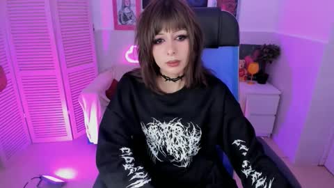 crystallbloom online show from November 5, 4:12 pm