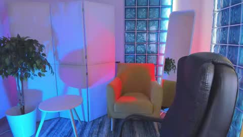 Snapshot of crystalluna__ chatting on September 14, 2:26 pm Mia online show from September 14, 2:26 pm