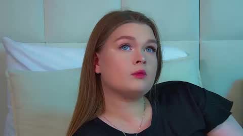 Crystal online show from March 3, 6:36 pm