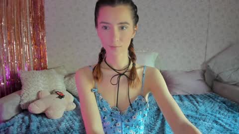 Snapshot of crystalnut chatting on January 16, 4:07 am Maria online show from January 16, 4:07 am