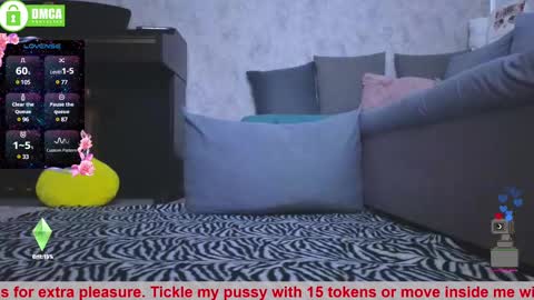 Snapshot of crystalobsession chatting on February 10, 8:31 pm Crystal online show from February 10, 8:31 pm