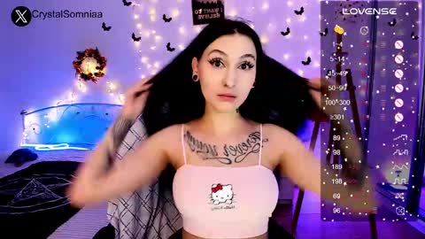 Sasha    Make me moan with patterns   good music here  online show from December 8, 11:51 pm