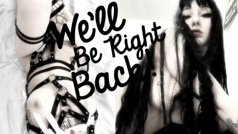 Sasha    Make me moan with patterns   good music here  online show from March 31, 9:37 pm