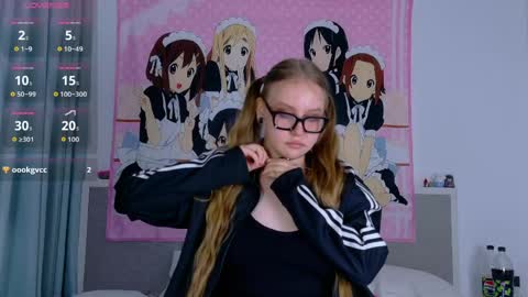 Lina online show from May 23, 11:19 am