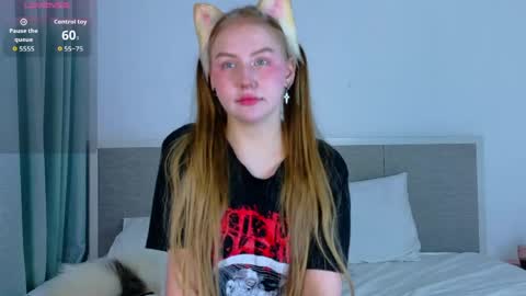 Lina online show from May 19, 11:06 am