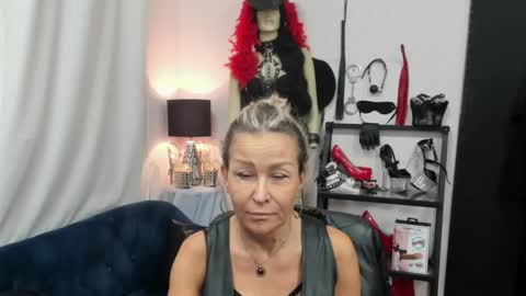 Snapshot of crystalxohotty chatting on September 29, 6:07 am CrystalHotty online show from September 29, 6:07 am