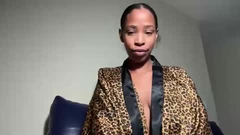 cum2charmxx online show from October 15, 2:41 pm