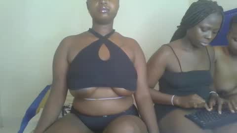 Snapshot of cum_central chatting on February 24, 8:25 am cum_central online show from February 24, 8:25 am